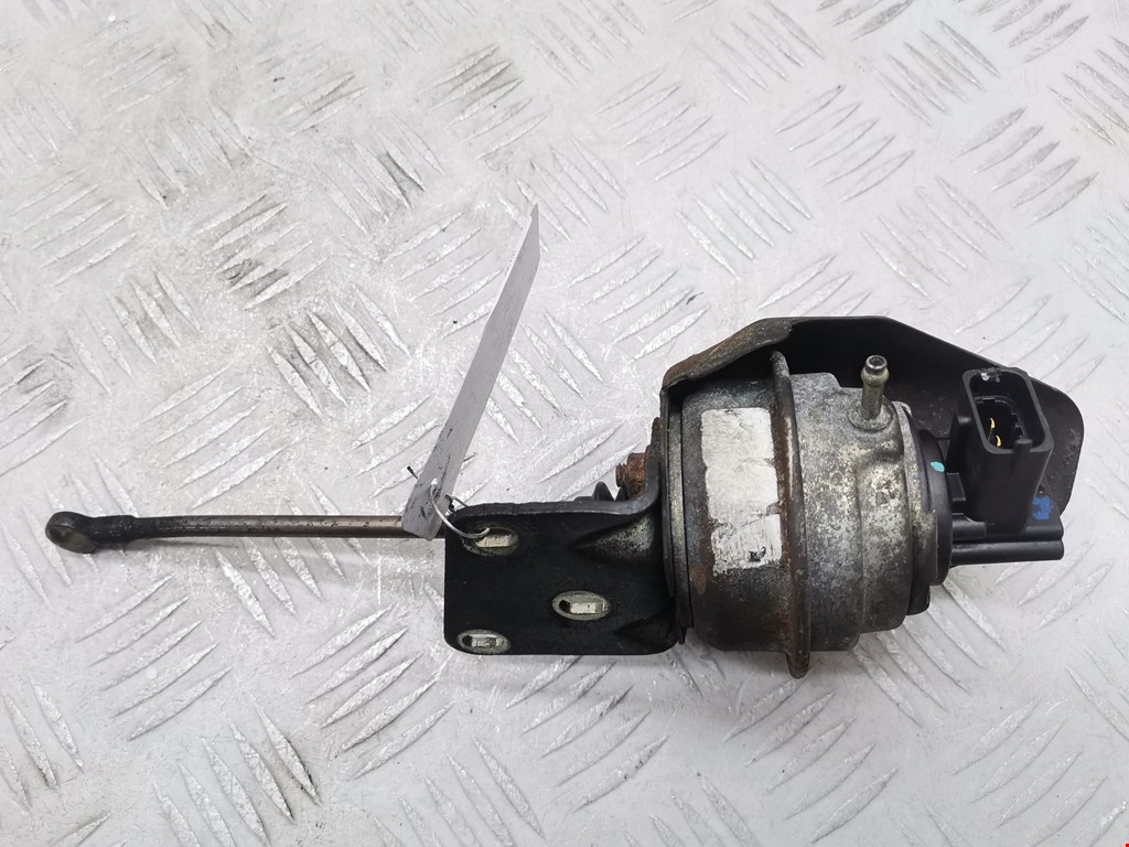 Моторчик привода (положения воздушных) заслонок (актуатор сервопривода турбины) OPEL Insignia 2008-2017