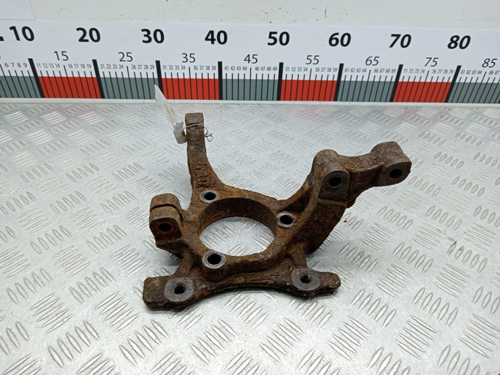 Кулак поворотный левый Opel Astra H (2004-2014)