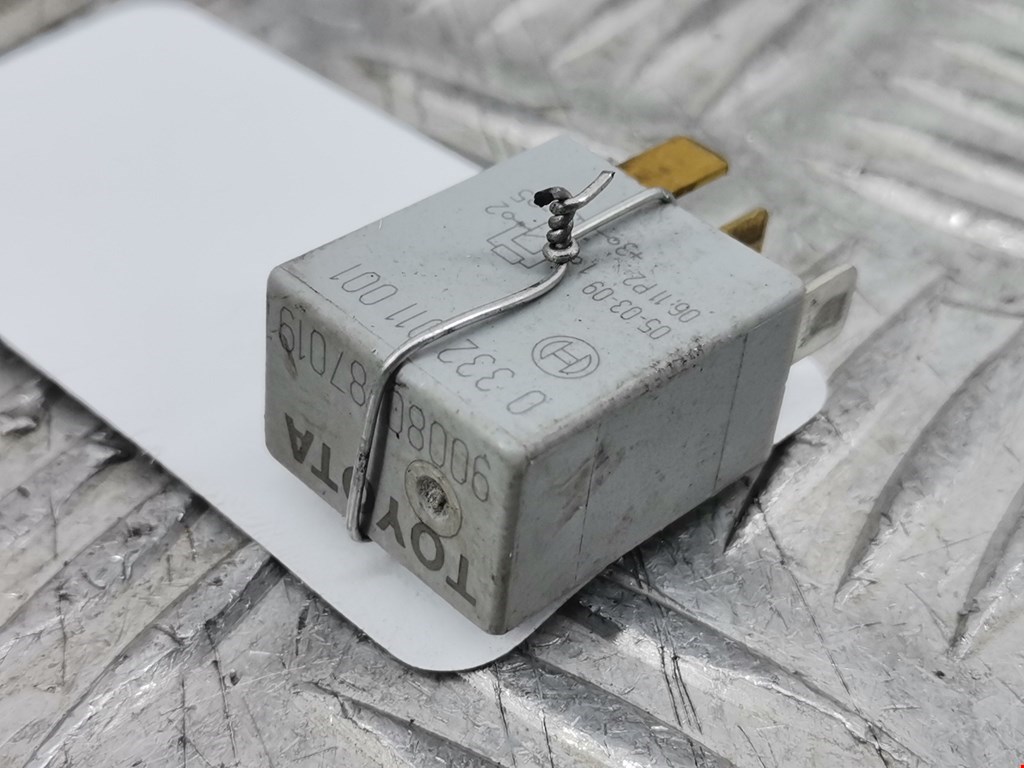 Реле TOYOTA Avensis 2003-2008