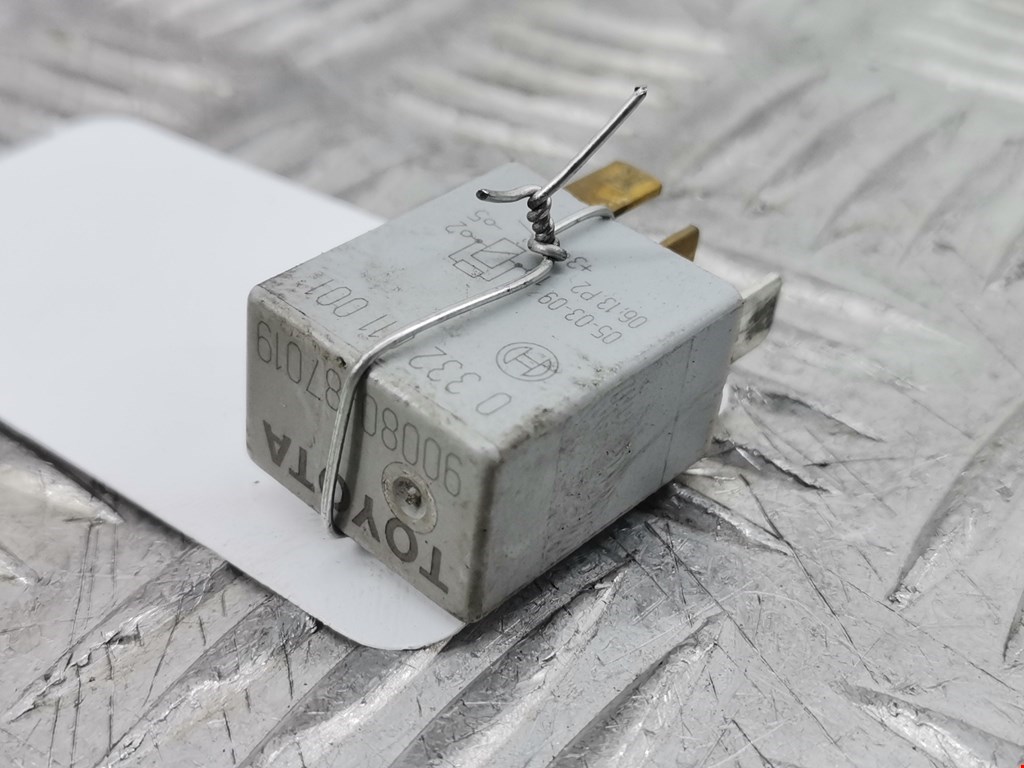 Реле TOYOTA Avensis 2003-2008