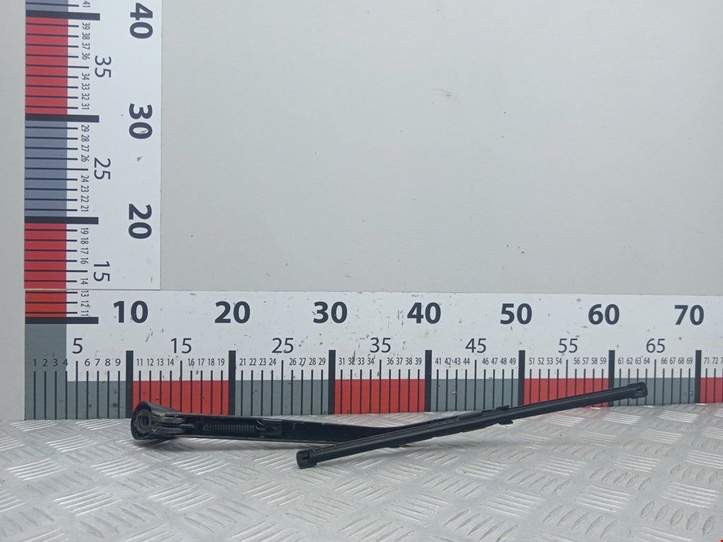 Поводок дворника задний (заднего) BMW 1er E81\E87 2004-2011