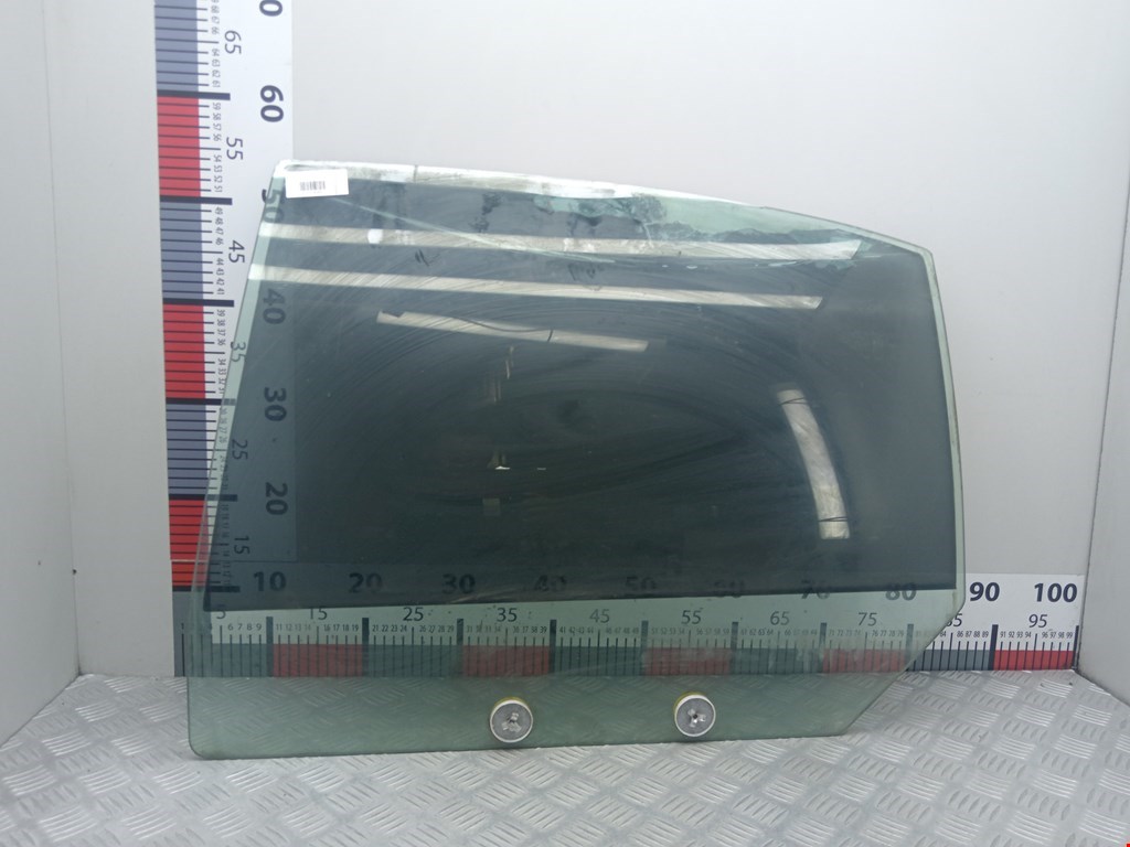 Стекло двери заднее левое LINCOLN Town Car III 1997-2011