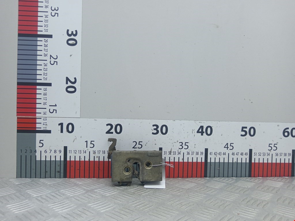 Замок двери передней правой VOLKSWAGEN Passat B3 1988-1993