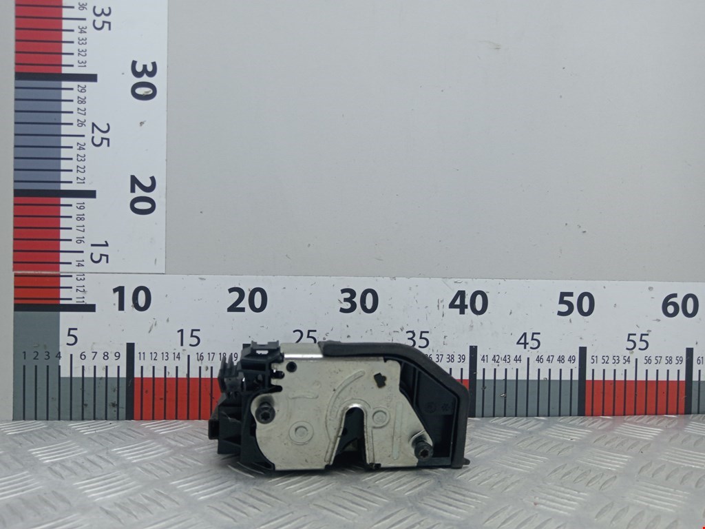 Замок двери задней левой BMW 5er 5 серия E60/E61 2003-2010