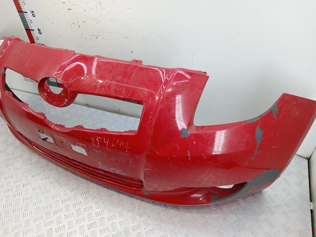 Бампер передний TOYOTA Yaris 1999-2005