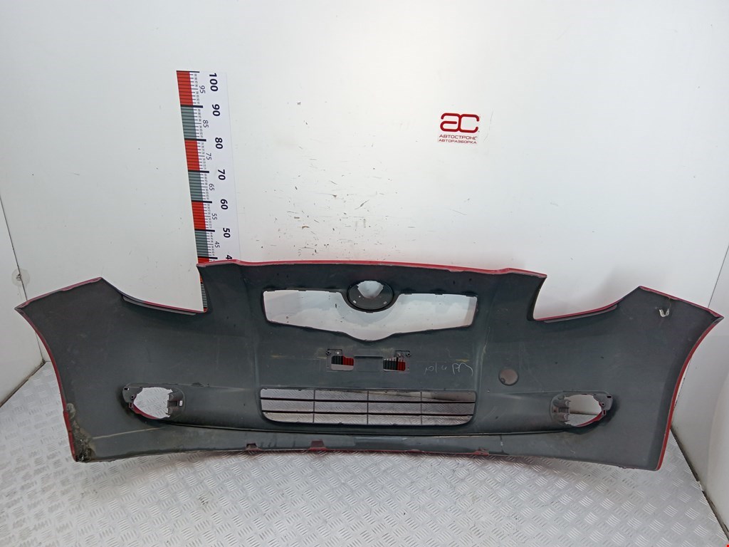 Бампер передний TOYOTA Yaris 1999-2005
