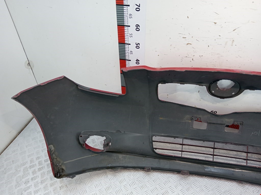 Бампер передний TOYOTA Yaris 1999-2005