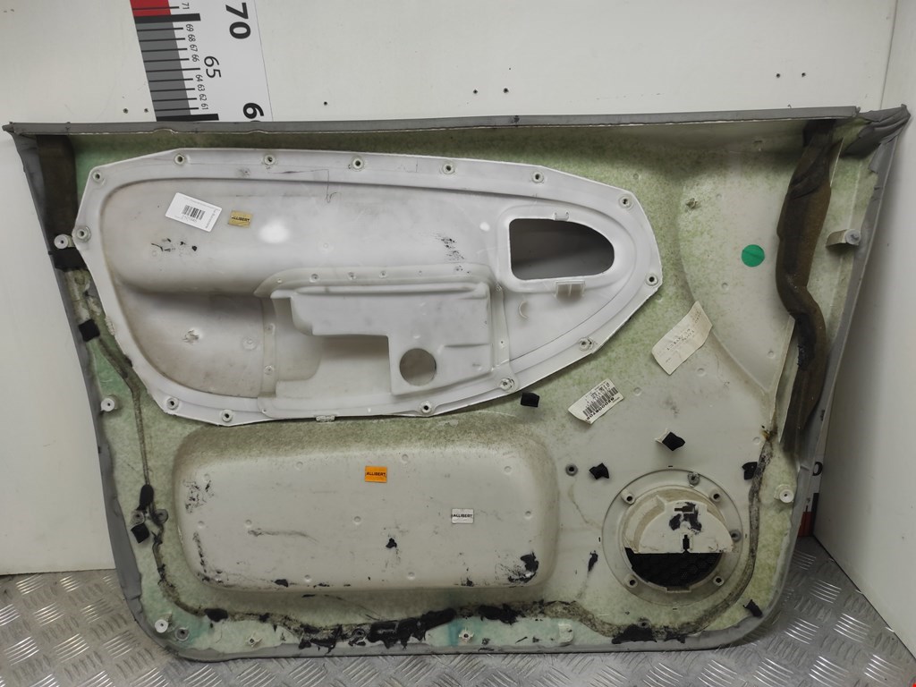 Обшивка двери передняя правая RENAULT Scenic I 1996-2003