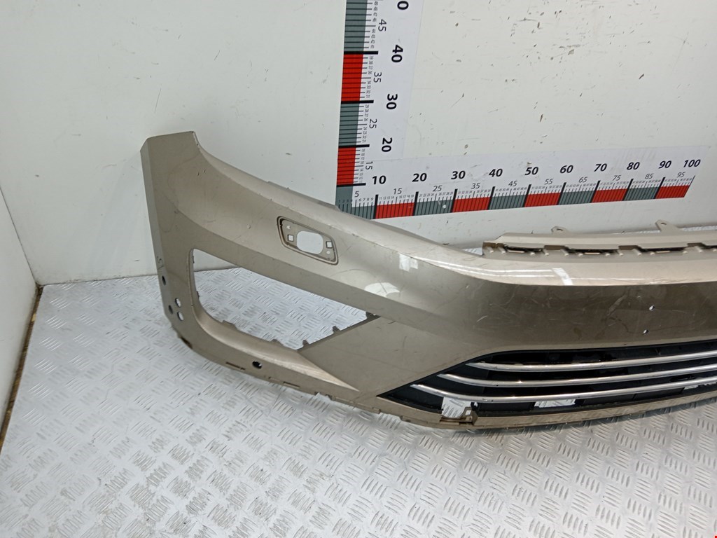 Бампер передний VOLKSWAGEN Touareg 2010-2018