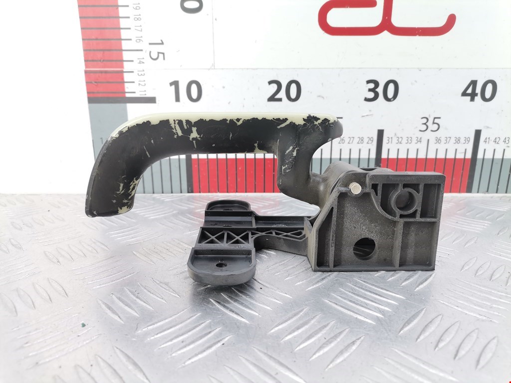 Ручка дверная передняя внутренняя левая NISSAN Armada 2003-2016