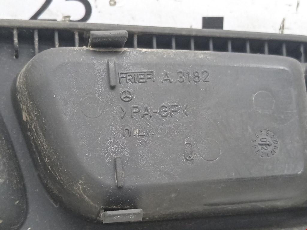 Ручка дверная задняя внутренняя левая MERCEDES-BENZ C-Class C-klasse W203 2000-2007