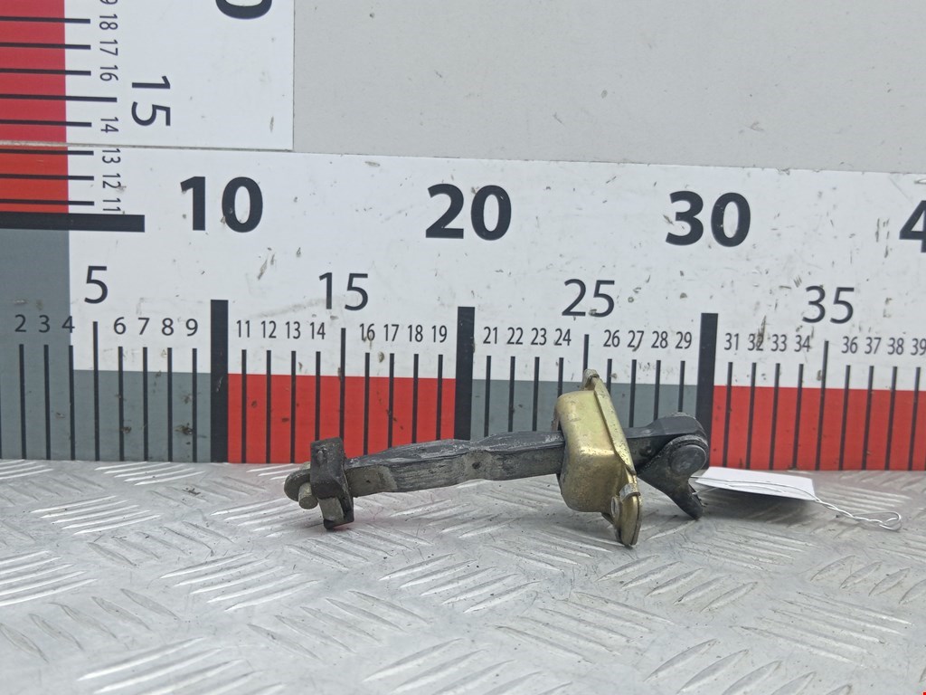 Ограничитель открывания двери TOYOTA Corolla E110 1997-2002