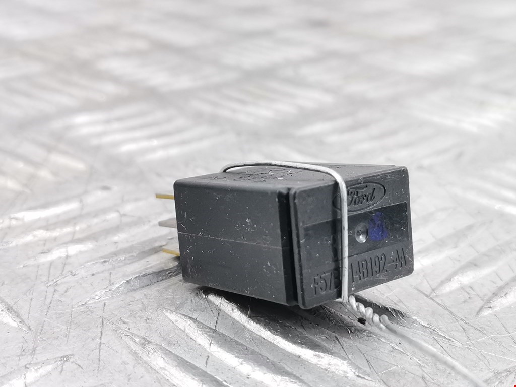 Реле MAZDA Tribute 2000-2007