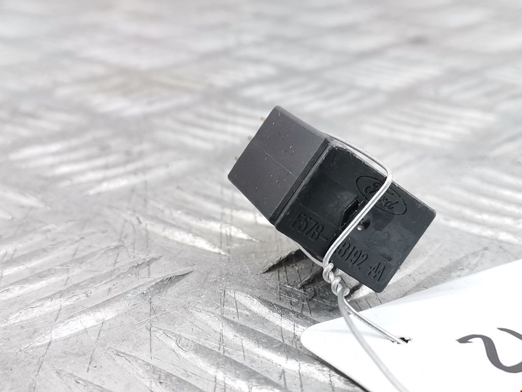 Реле MAZDA Tribute 2000-2007