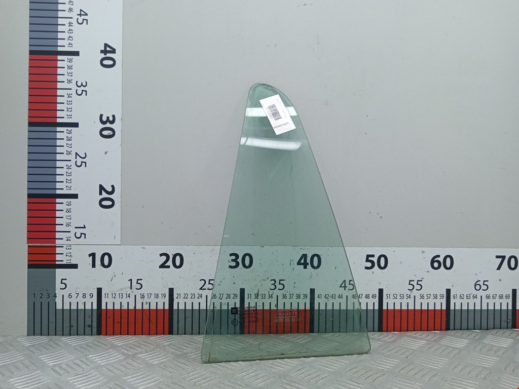 Стекло двери задней левой (форточка) Opel Astra H (2004-2014)