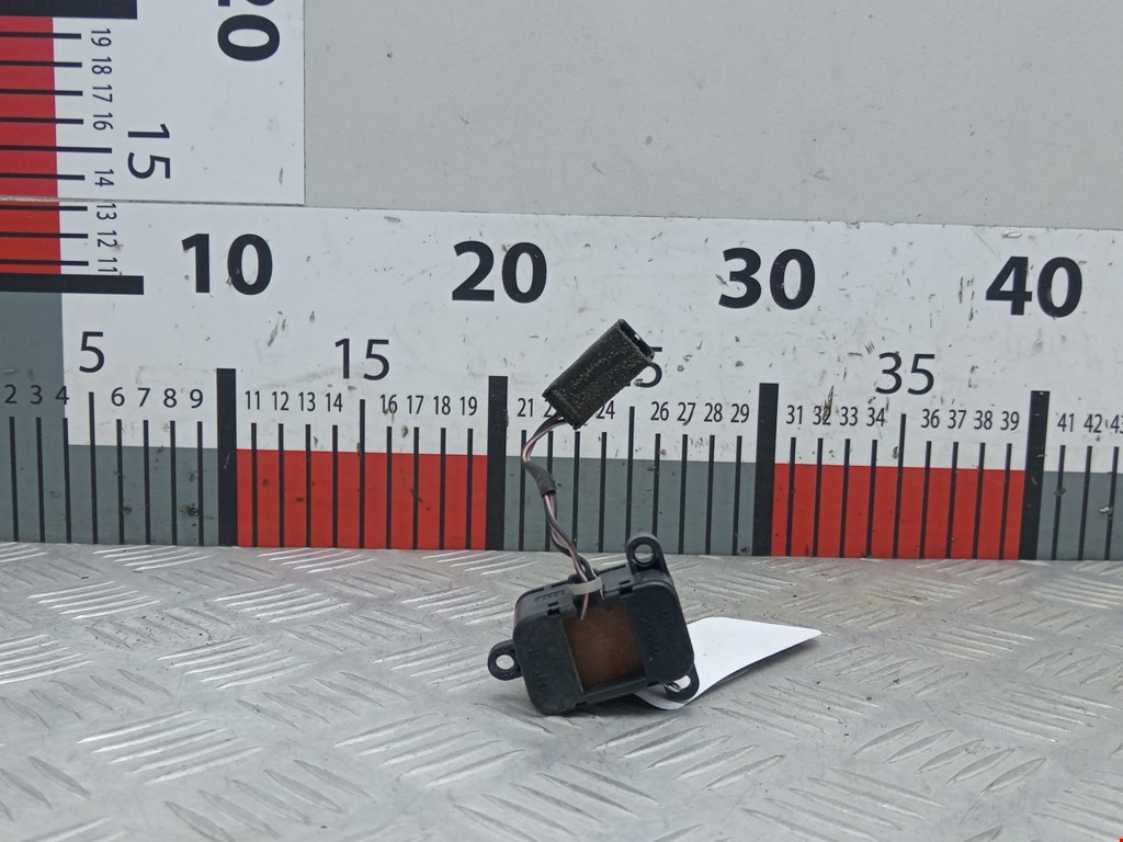 Кнопка стеклоподъемника MAZDA Millenia 1995-2002