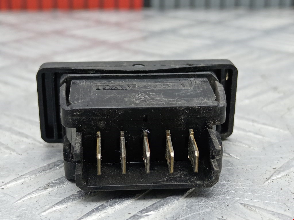 Кнопка стеклоподъемника PEUGEOT 405 1987-1997