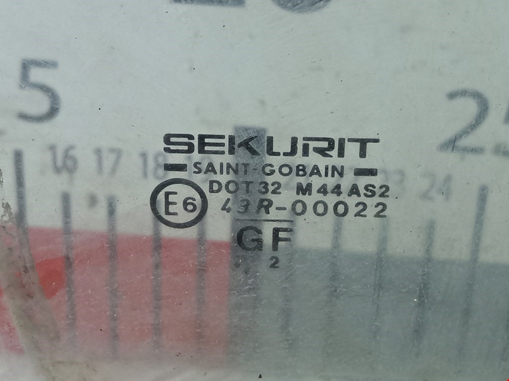 Стекло двери переднее правое OPEL Astra F 1991-2000