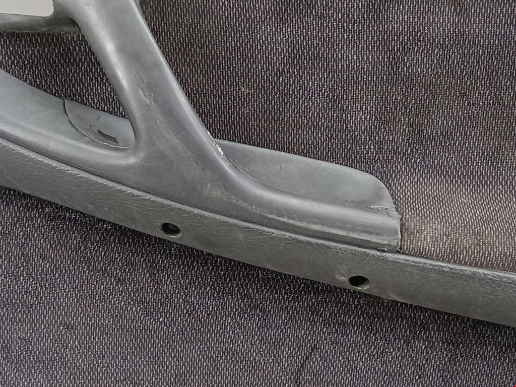 Обшивка двери передняя правая OPEL Astra F 1991-2000