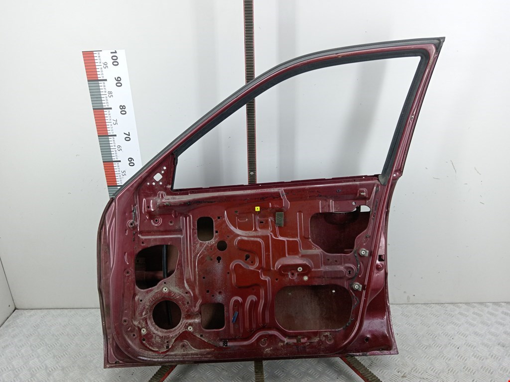 Дверь передняя правая SUZUKI Baleno 1995-2002