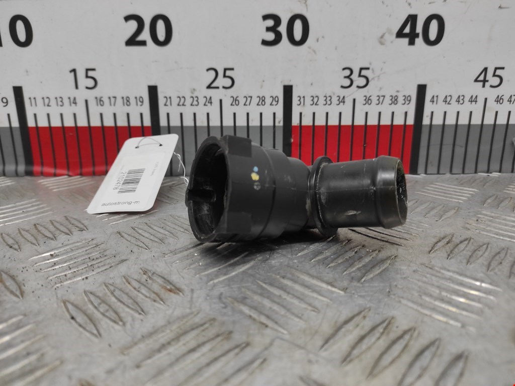 Фланец (штуцер системы охлаждения тройник) Honda Civic 8 (2005-2011)