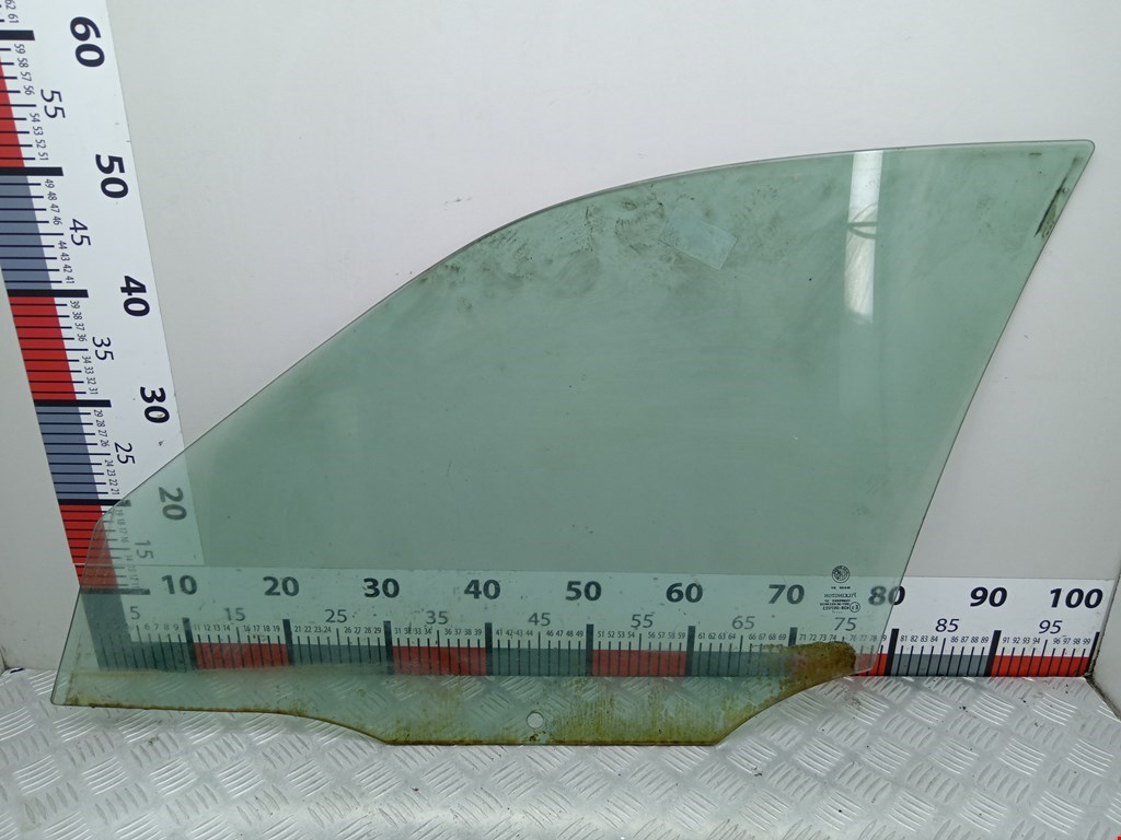 Стекло двери переднее правое ALFA ROMEO 156 1997-2007