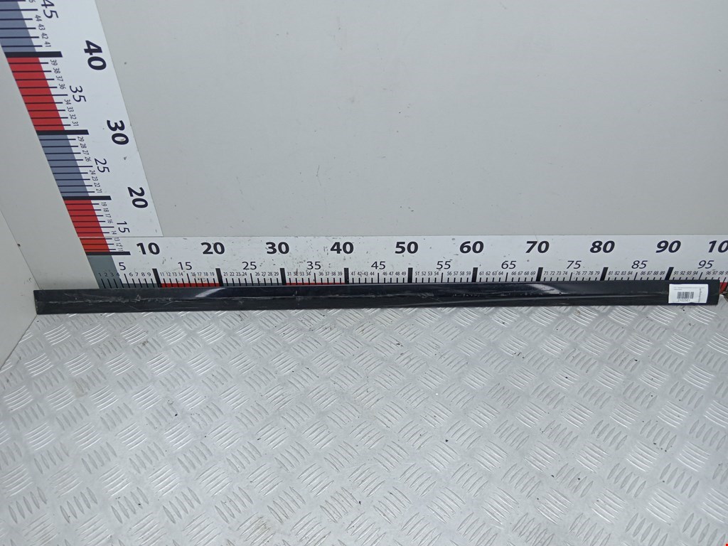 Накладка декоративная (молдинг) двери передней правой Opel Vectra C (2002-2008)