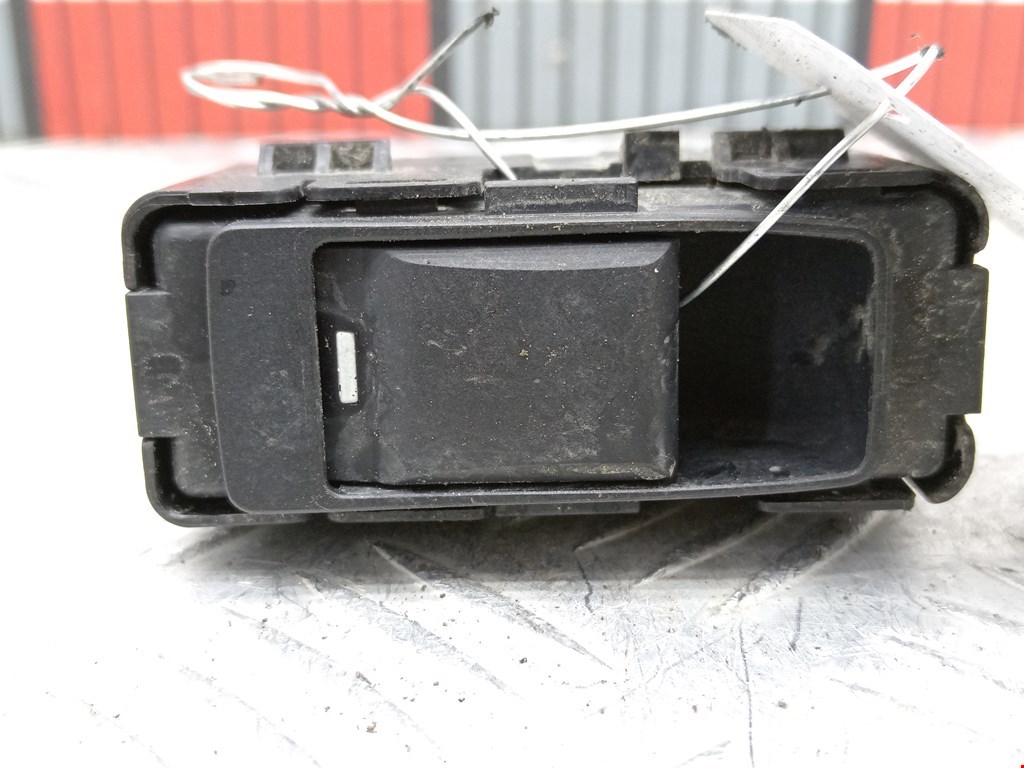 Кнопка стеклоподъемника DODGE Avenger 2007-2014