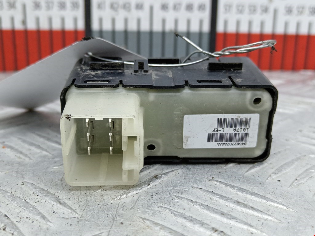 Кнопка стеклоподъемника DODGE Avenger 2007-2014