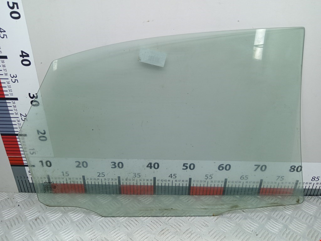 Стекло двери заднее левое TOYOTA Corolla E110 1997-2002