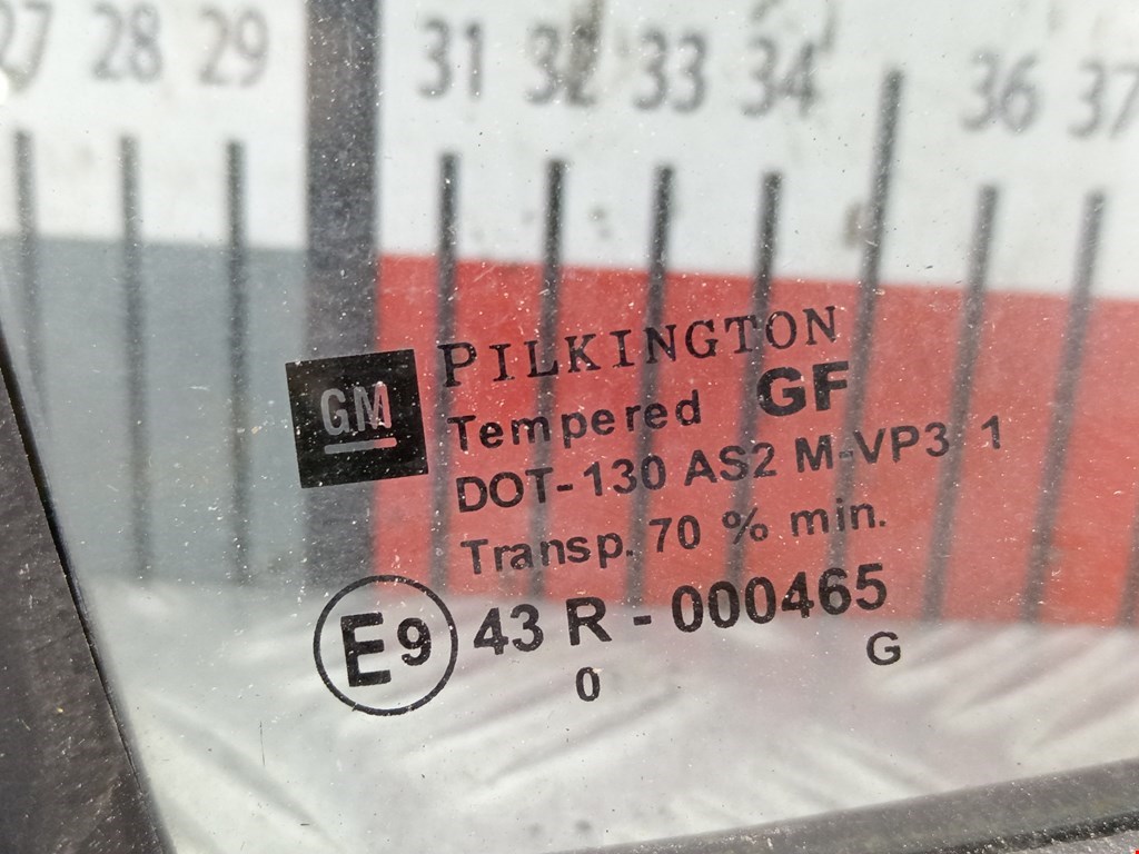 Стекло двери передней правой (форточка) OPEL Agila A 2000-2007