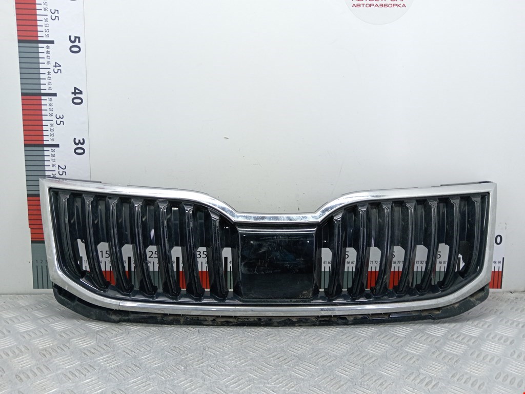 Решетка радиатора SKODA Octavia A7 2013-2020