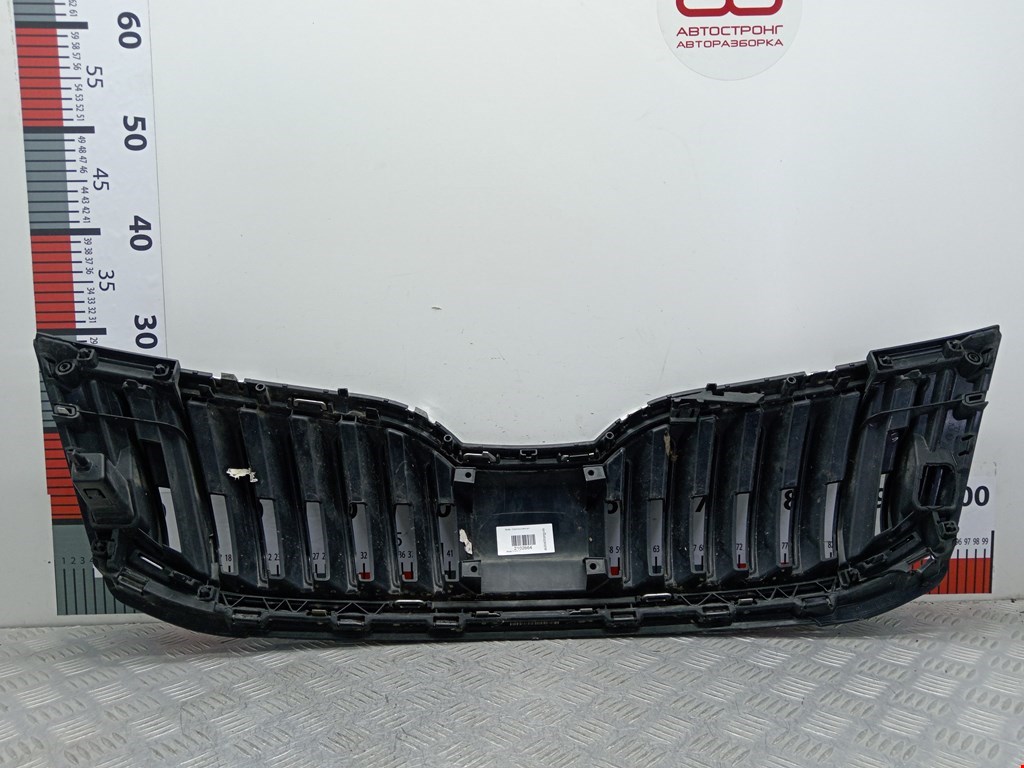 Решетка радиатора SKODA Octavia A7 2013-2020