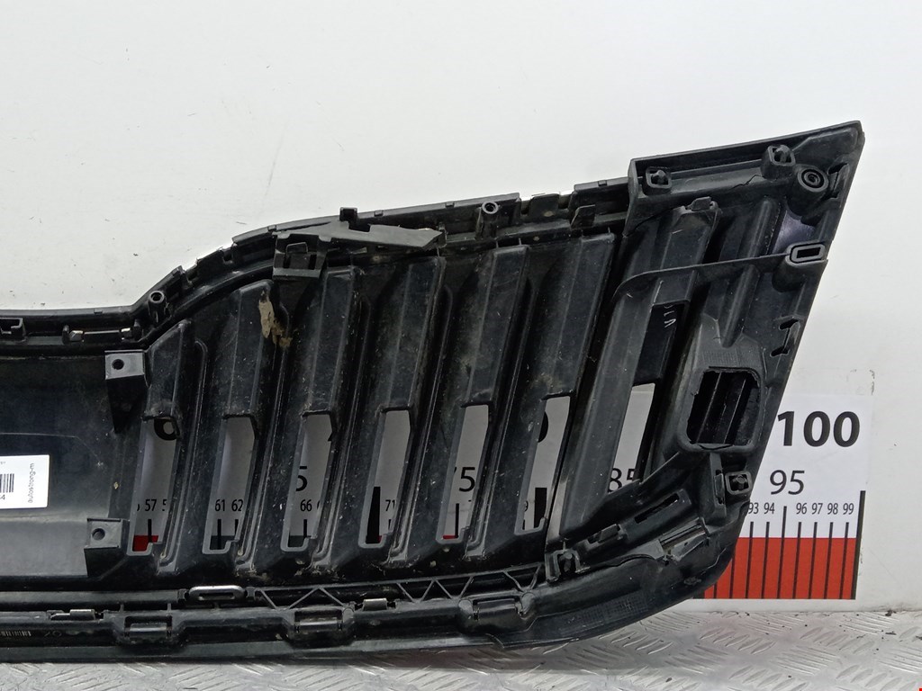 Решетка радиатора SKODA Octavia A7 2013-2020