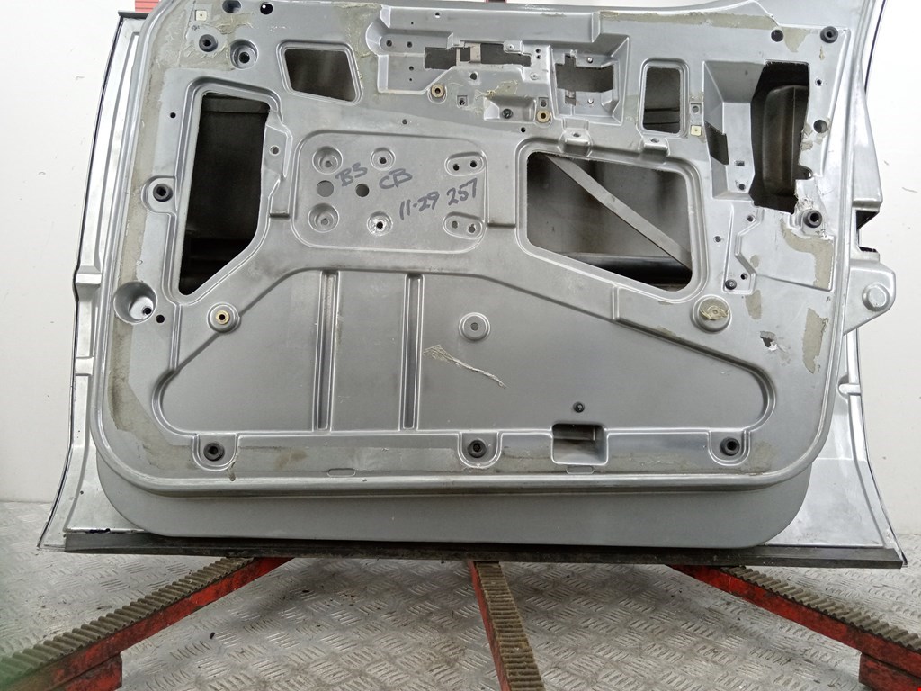 Дверь передняя правая PONTIAC Trans Sport 1989-1996