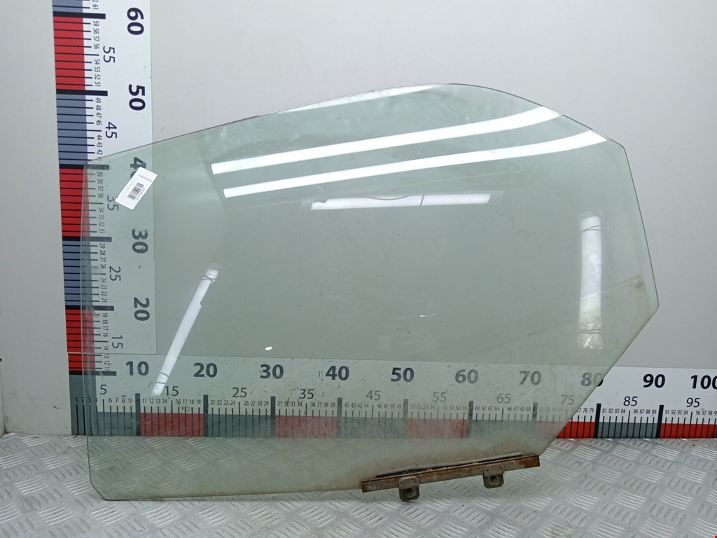 Стекло двери заднее левое SUZUKI Baleno 1995-2002