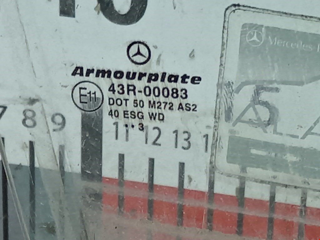 Стекло двери переднее правое MERCEDES-BENZ C-Class C-klasse W203 2000-2007