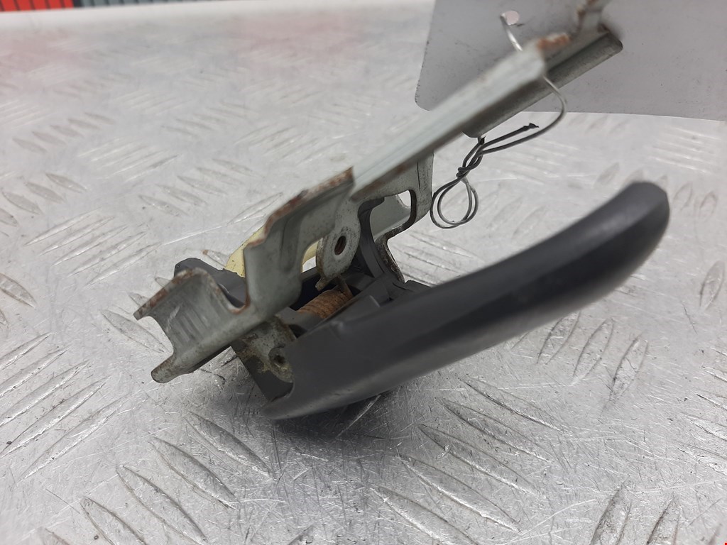 Ручка дверная передняя внутренняя правая MAZDA 323 BA 1994-1998