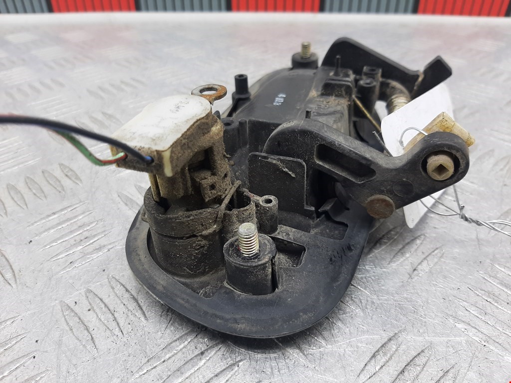 Ручка двери передней наружная правая MAZDA 323 BA 1994-1998