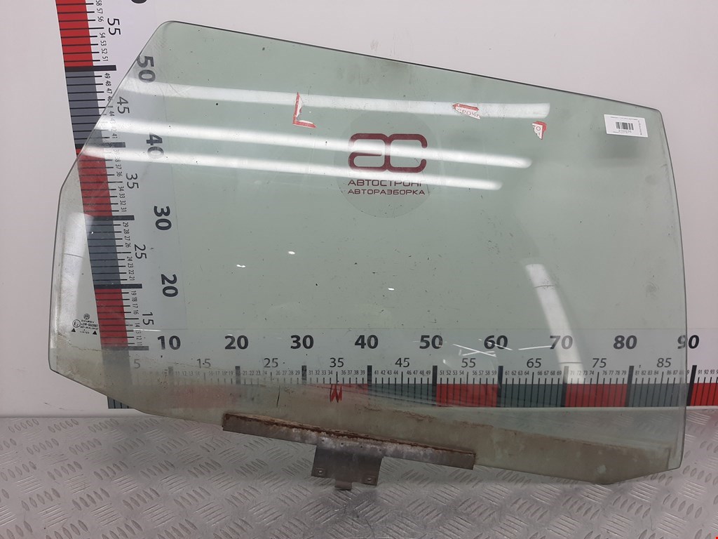 Стекло двери заднее правое VOLKSWAGEN Passat B3 1988-1993