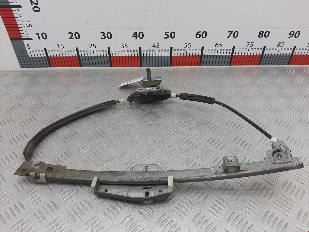 Стеклоподъемник задний правый VOLKSWAGEN Passat B3 1988-1993