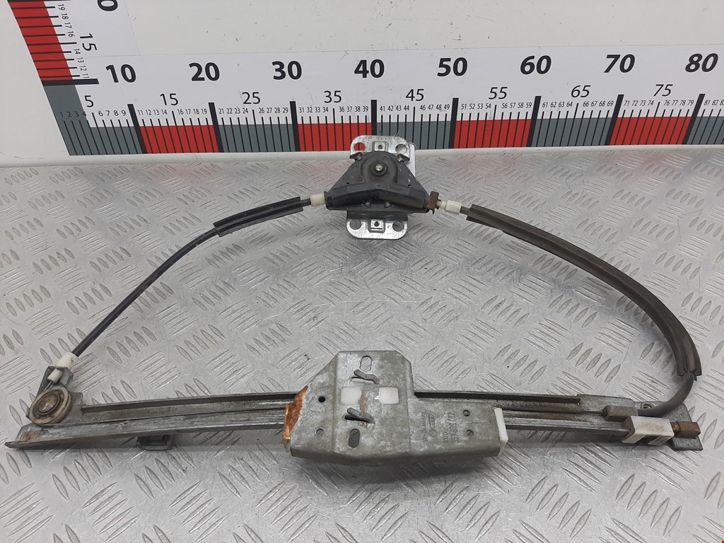 Стеклоподъемник задний правый VOLKSWAGEN Passat B3 1988-1993