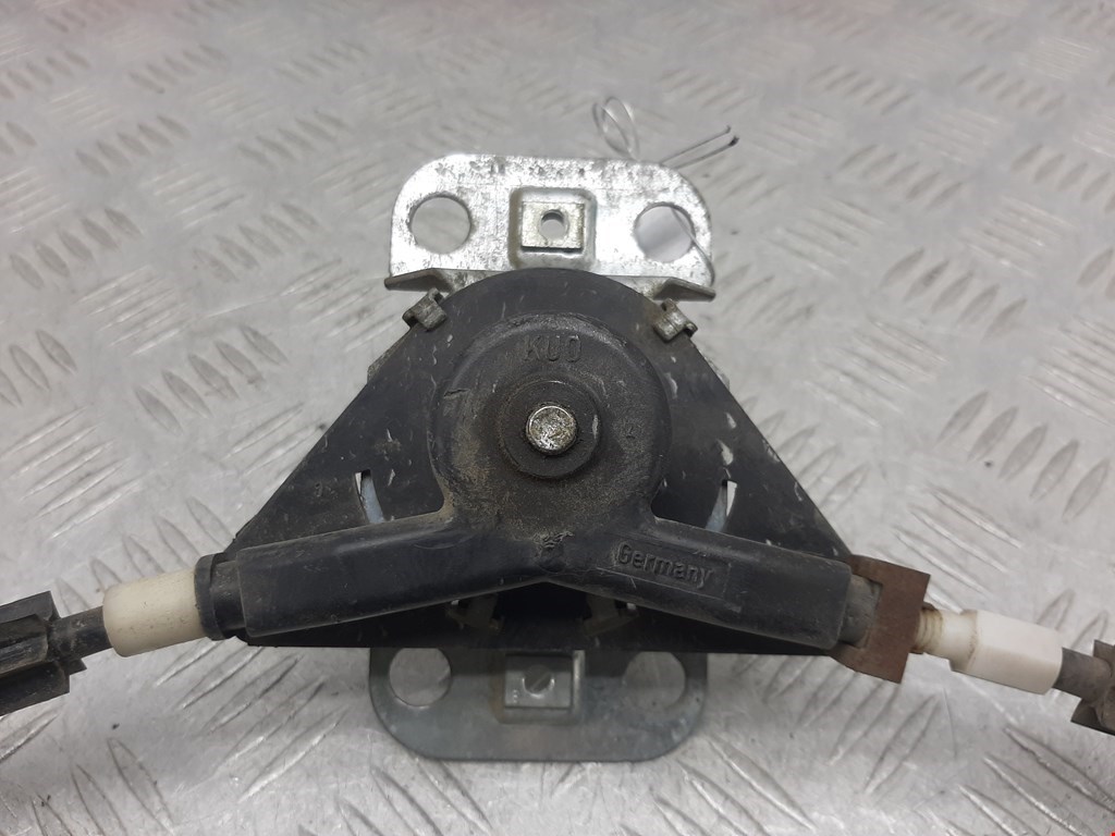 Стеклоподъемник задний правый VOLKSWAGEN Passat B3 1988-1993