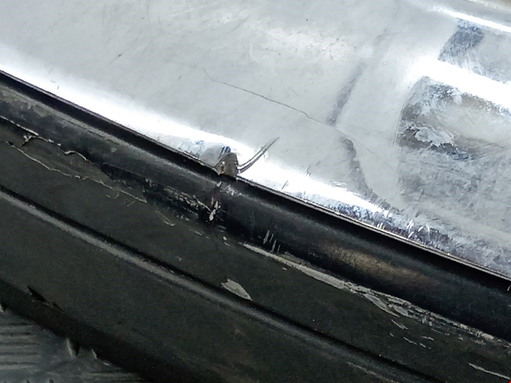 Бампер задний VOLKSWAGEN Touareg 2002-2010