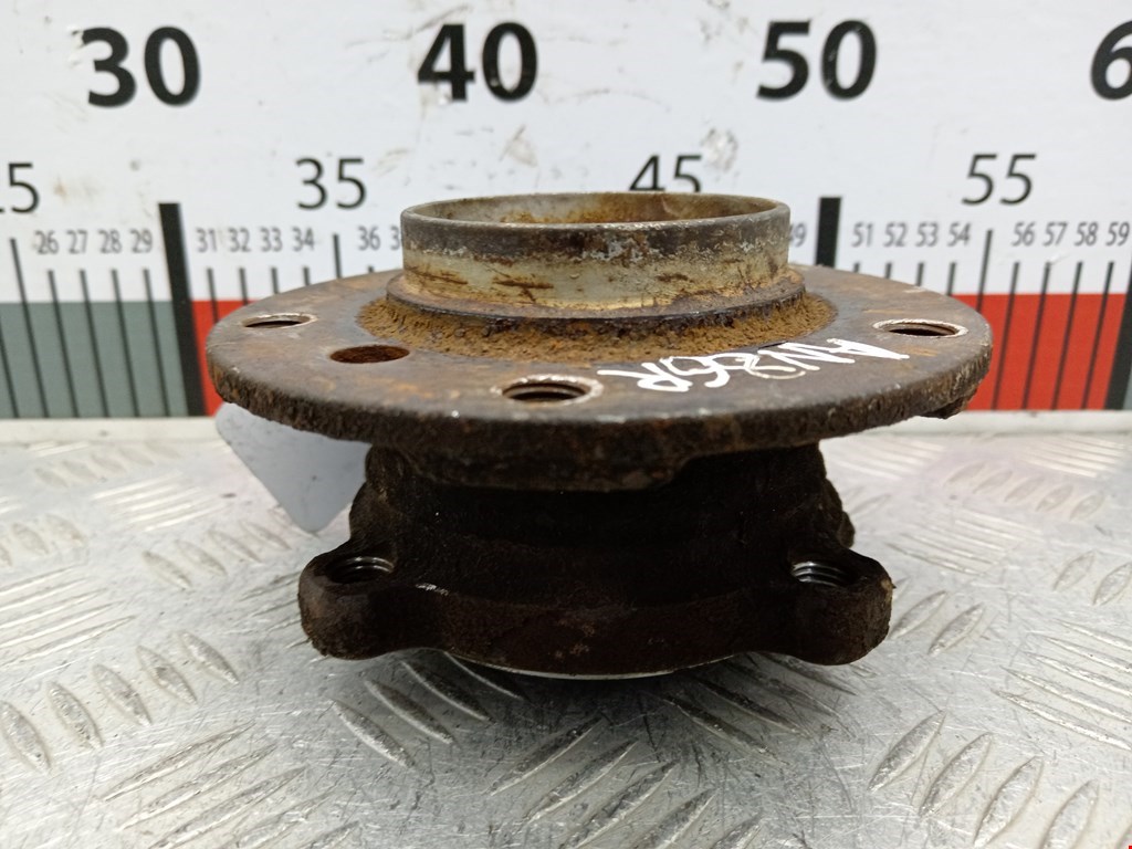 Ступица передняя левая/правая BMW 5er 5 серия E60/E61 2003-2010