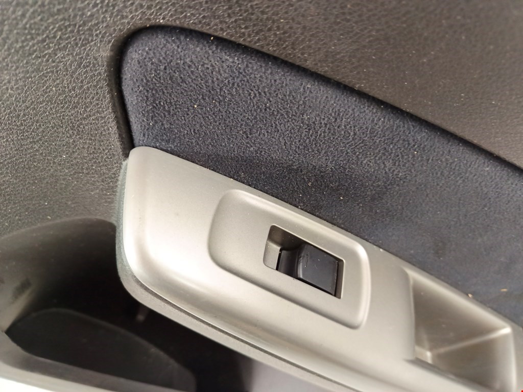 Обшивка двери задняя правая SUBARU Forester III 2008-2013