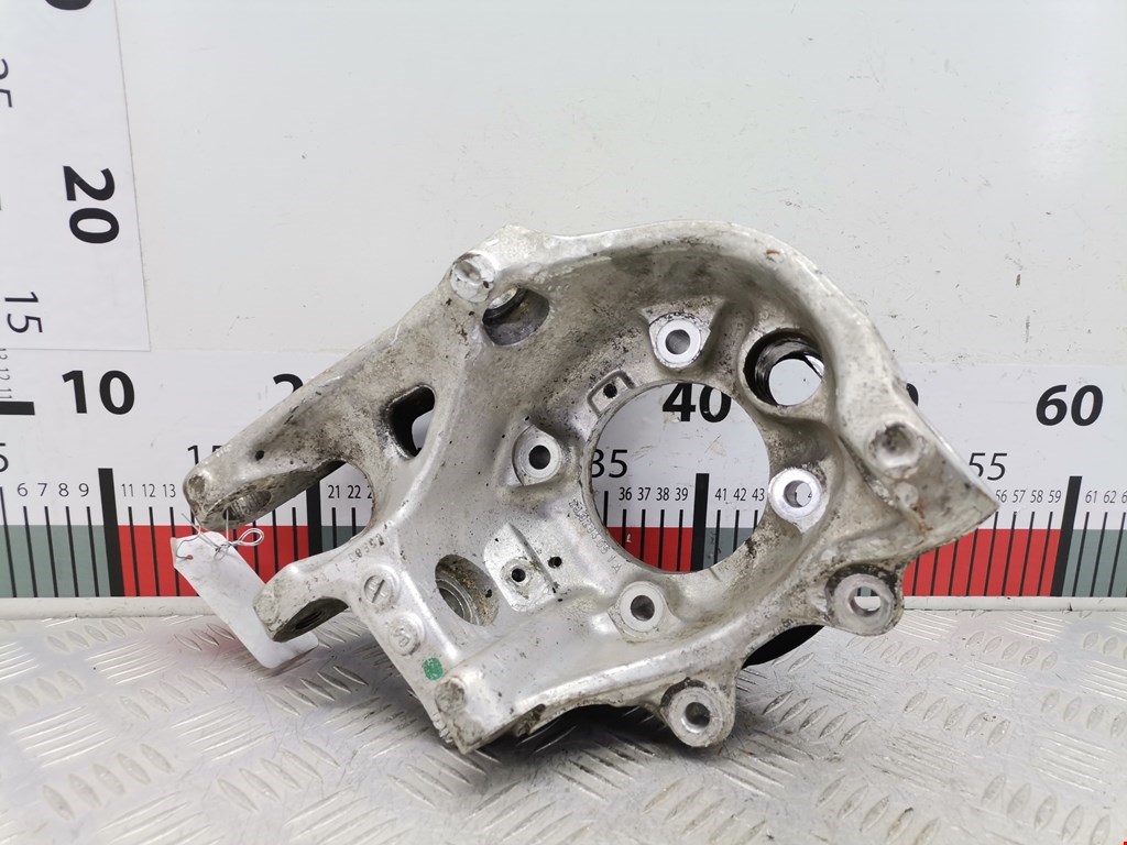 Кулак задний левый Maserati Quattroporte 5 (2003-2012)