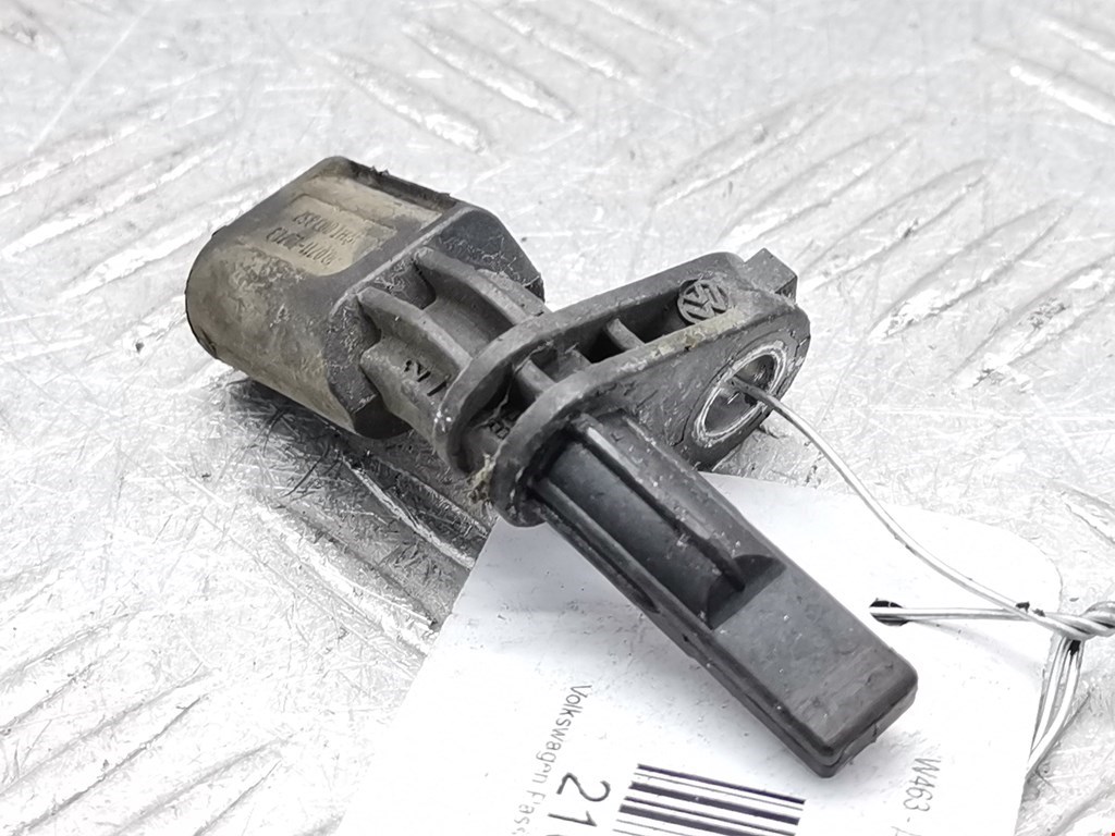 Датчик ABS передний левый VOLKSWAGEN Passat B7 2011-2015