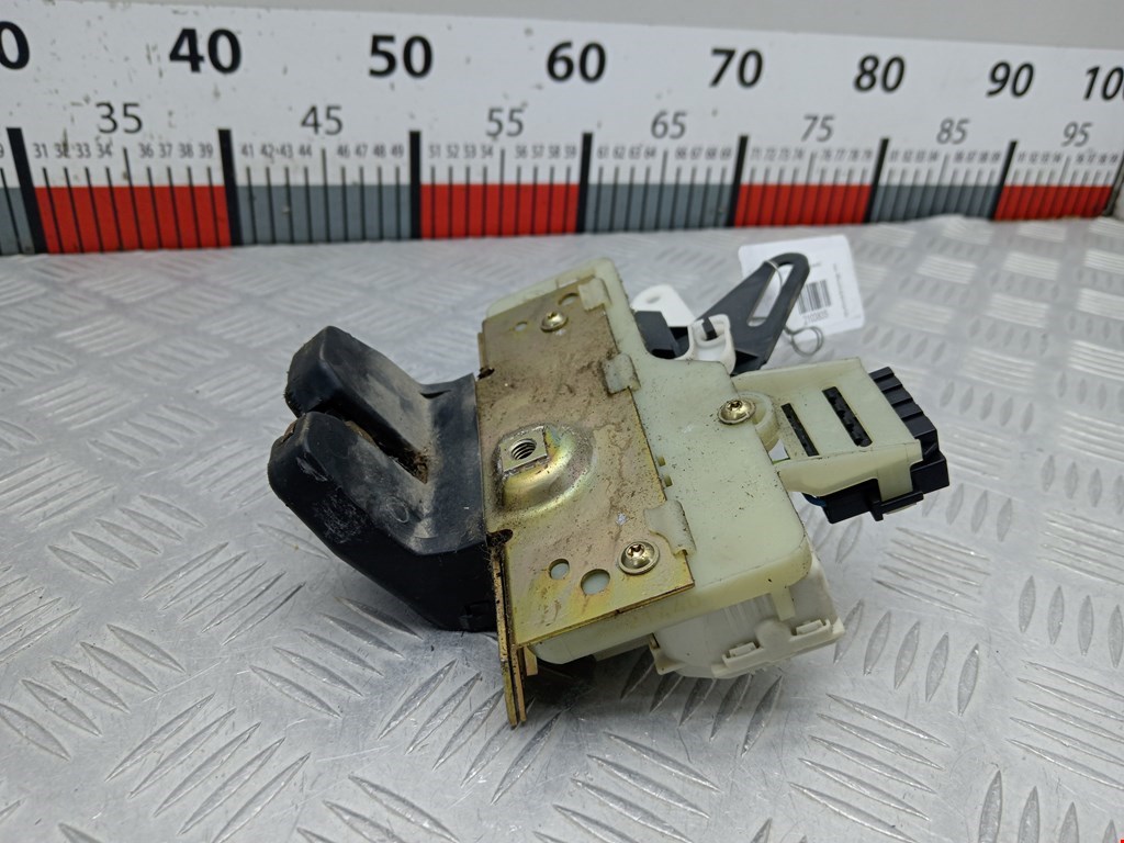 Замок багажника (крышки двери) VOLVO V70 II 2000-2007