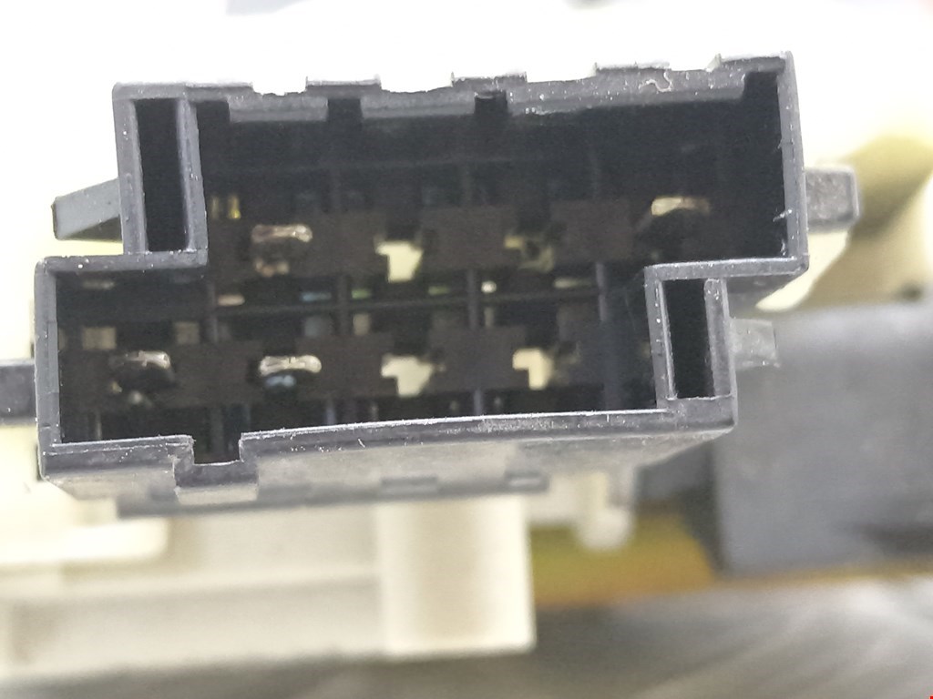 Замок багажника (крышки двери) VOLVO V70 II 2000-2007